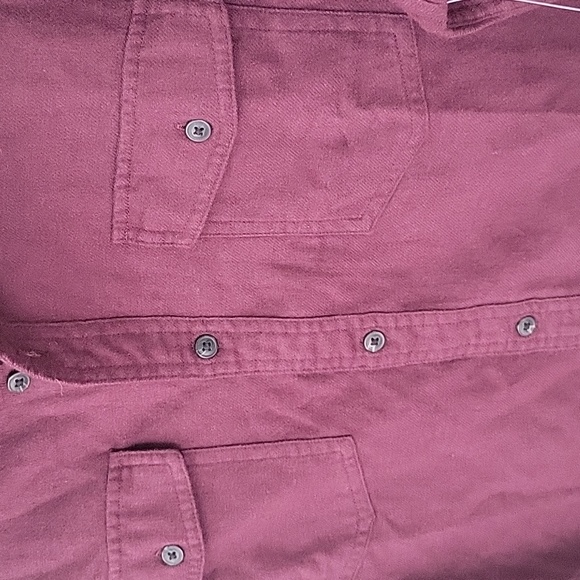 Amazon Essentials Men's Regular-Fit Long-Sleeve Two-Pocket Flannel Shirt - Picture 9 of 11